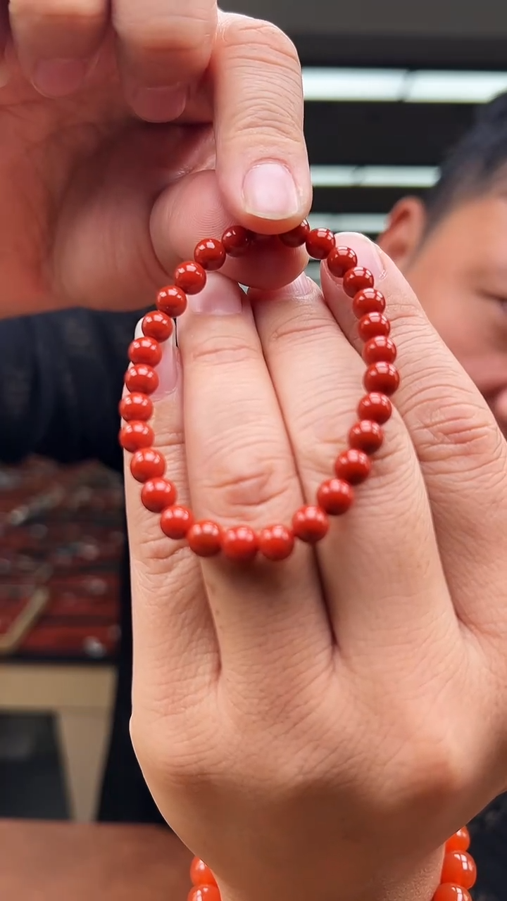 未镶嵌珠串南红玛瑙川料满色满肉6mm+