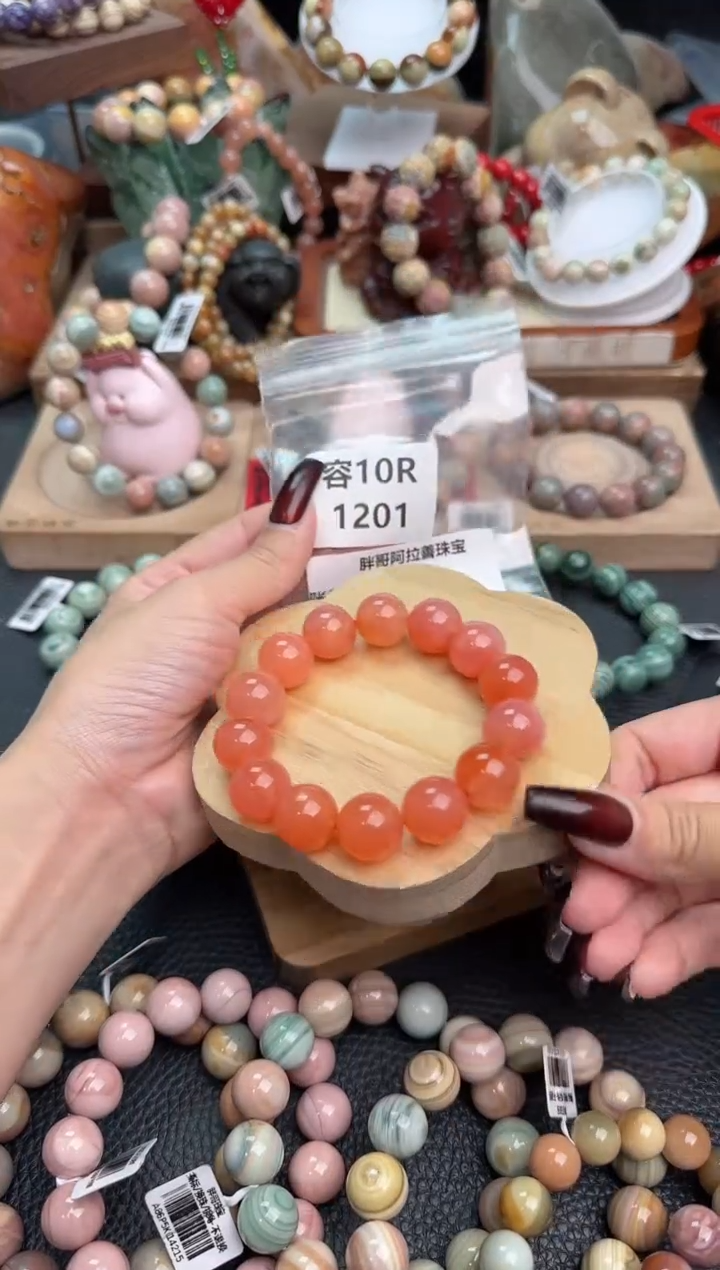 【闪购商品】石英质玉手链未镶嵌10R1201