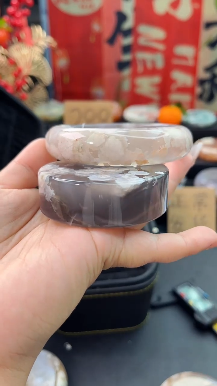 【闪购商品】石英质玉手镯未镶嵌赠送镯心（63圈口