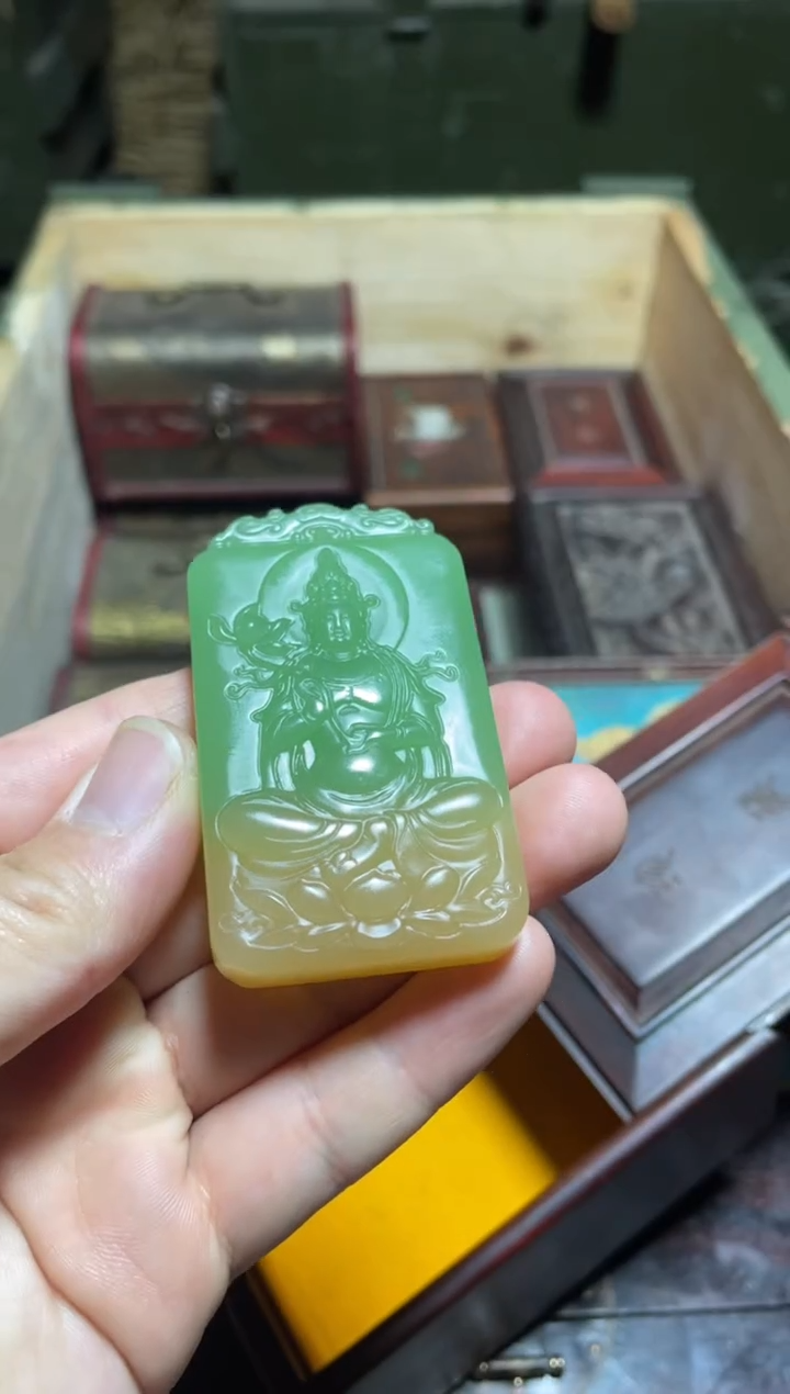 【闪购商品】翠青双面工观音1件