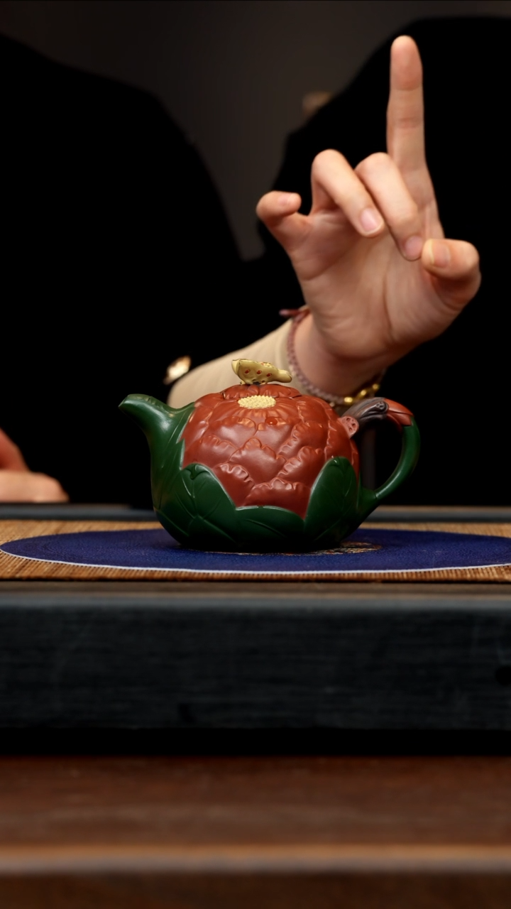 【闪购商品】紫砂茶壶ZXJ 大红泥 牡丹 300cc