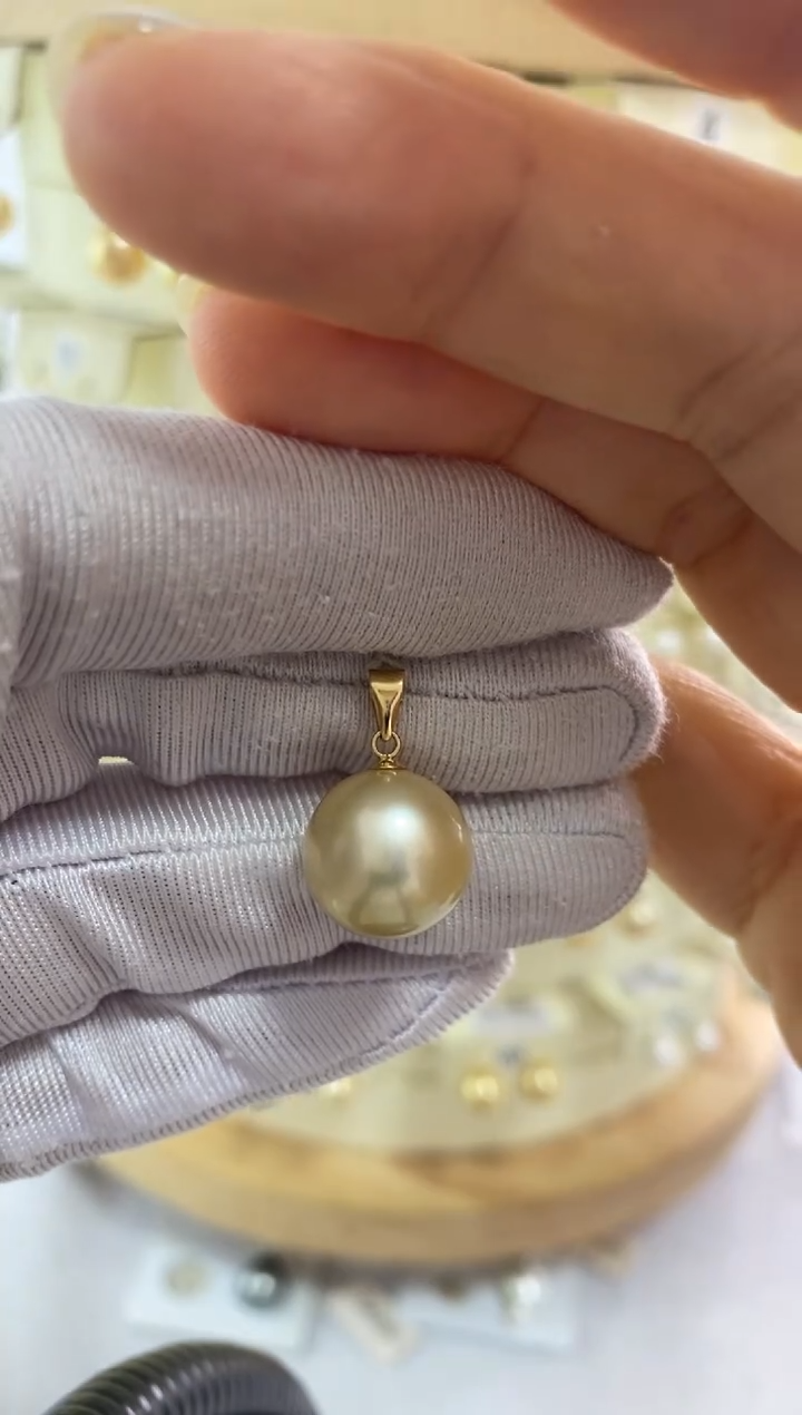 吊坠(赠链)18K金镶嵌海水珍珠F****?12-13mm