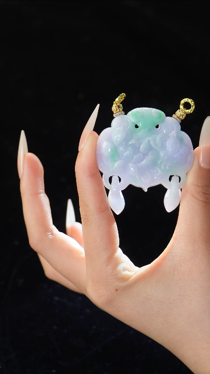 【闪购商品】翡翠未镶嵌颈饰天然翡翠如意锁