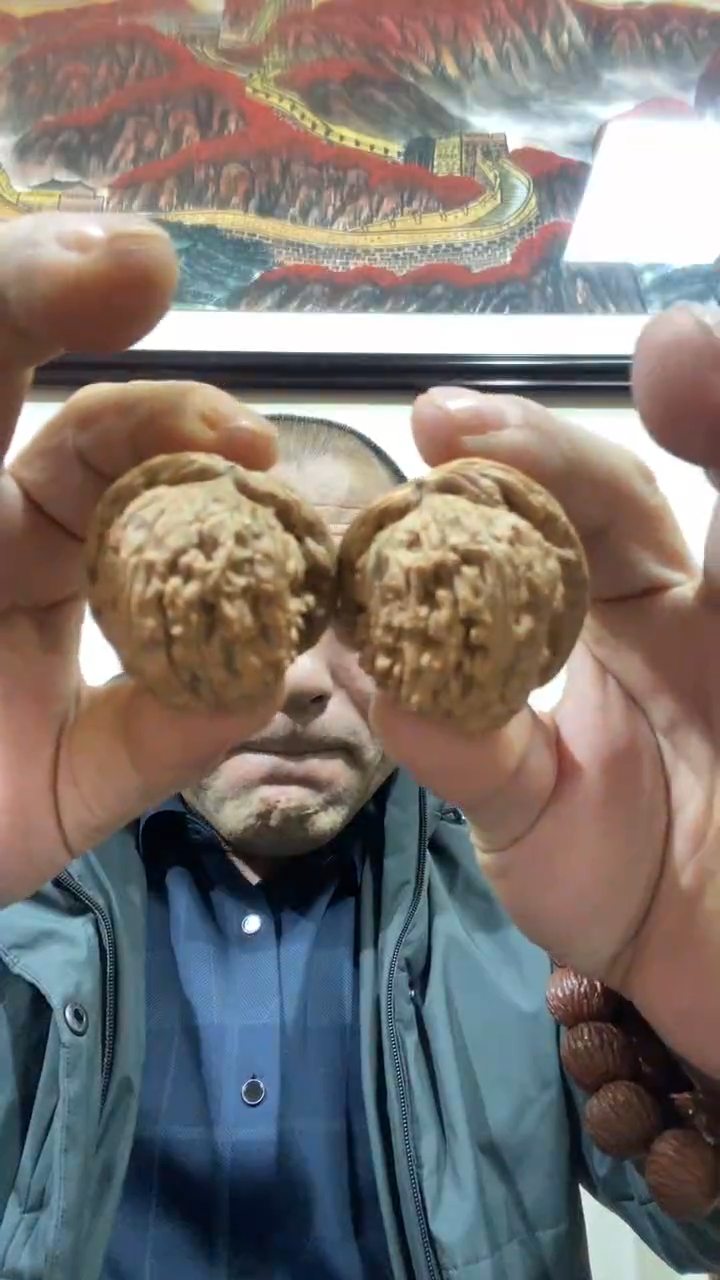 【闪购商品】文玩核桃把件白狮子异型