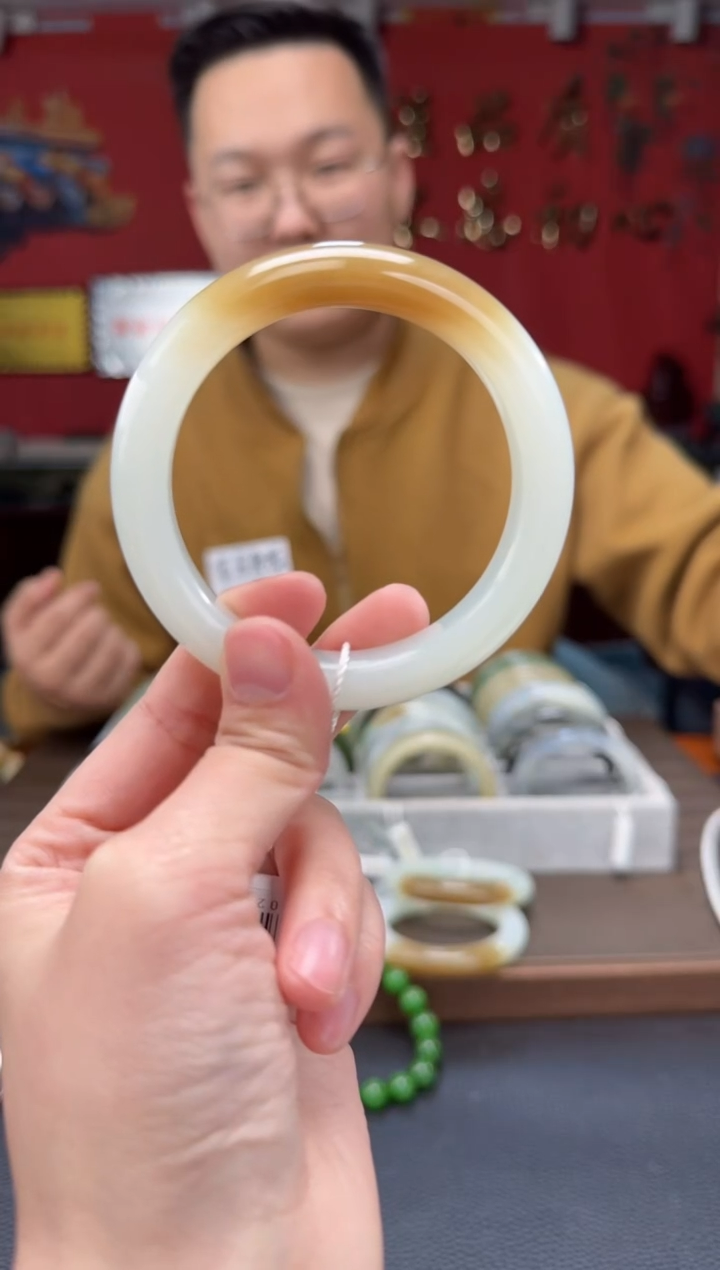【闪购商品】和田玉.未镶嵌且末糖白镯54-61