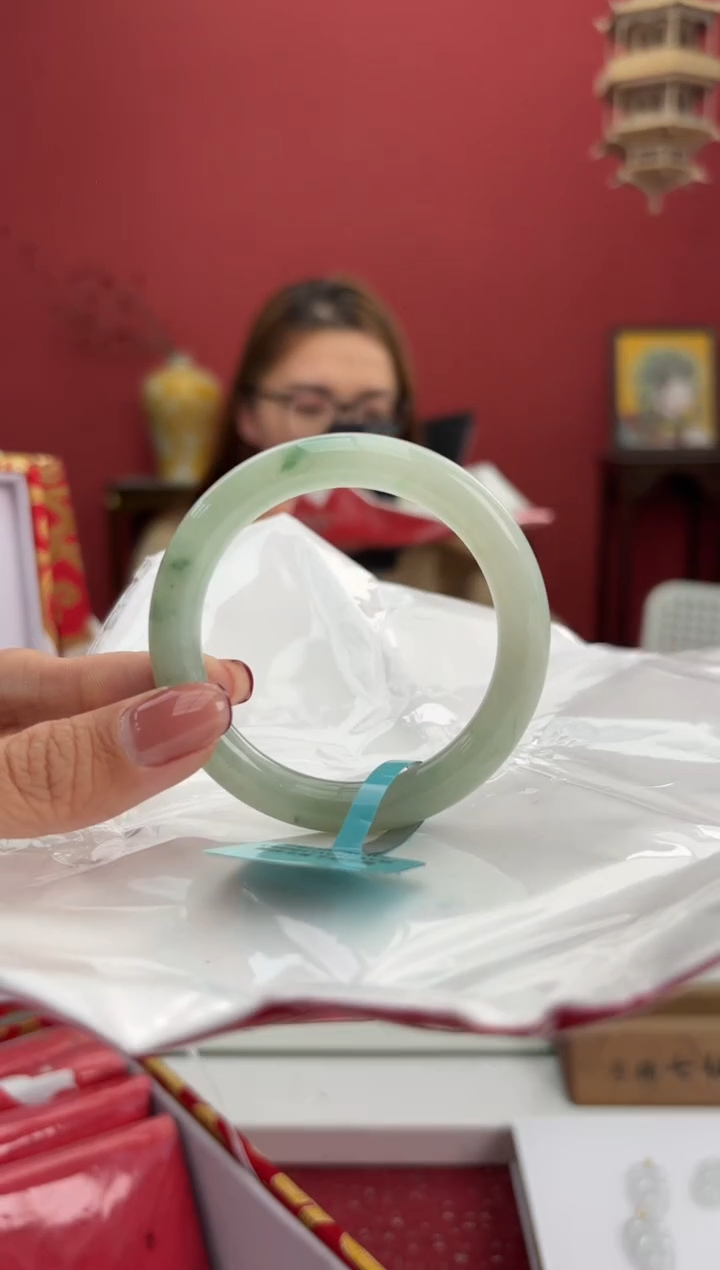 【闪购商品】翡翠手镯未镶嵌29手镯