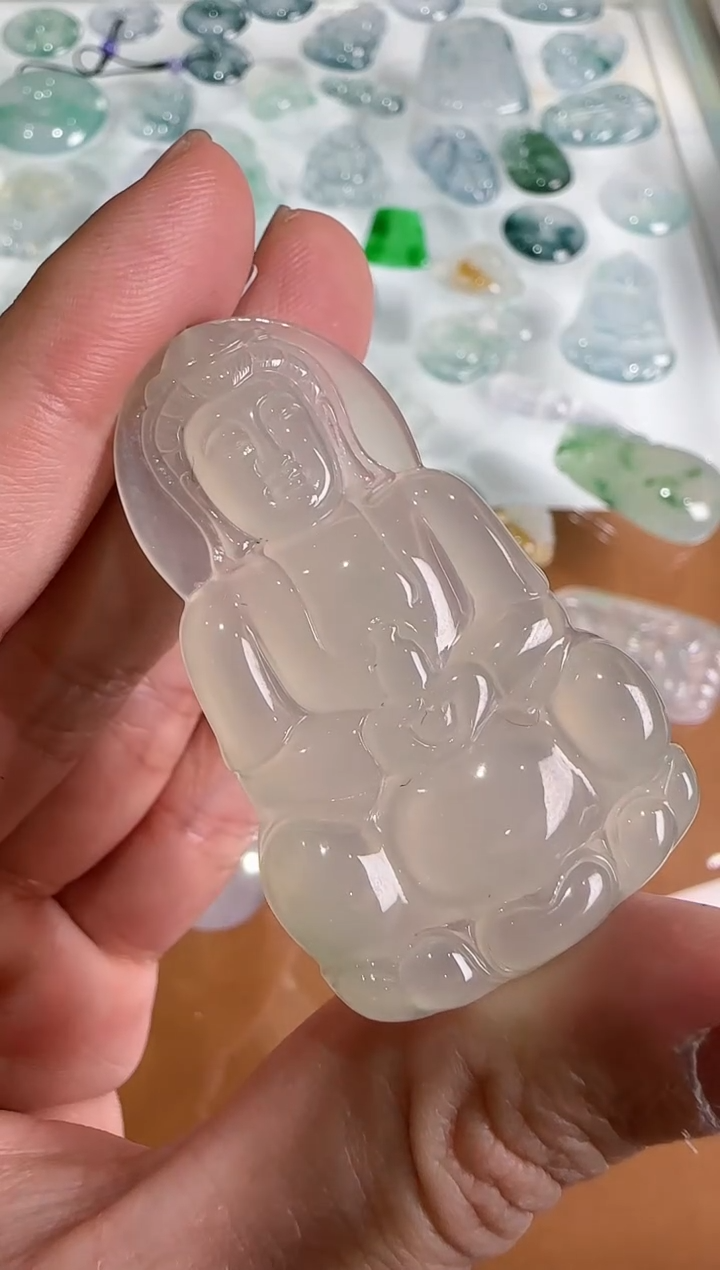 【闪购商品】翡翠吊坠(不含链)未镶嵌··