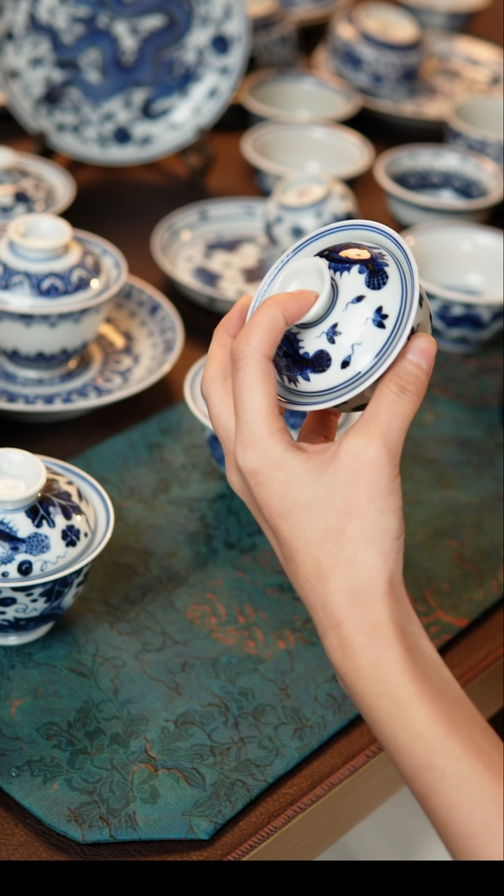 其他陶瓷桃花鲑鱼盖碗