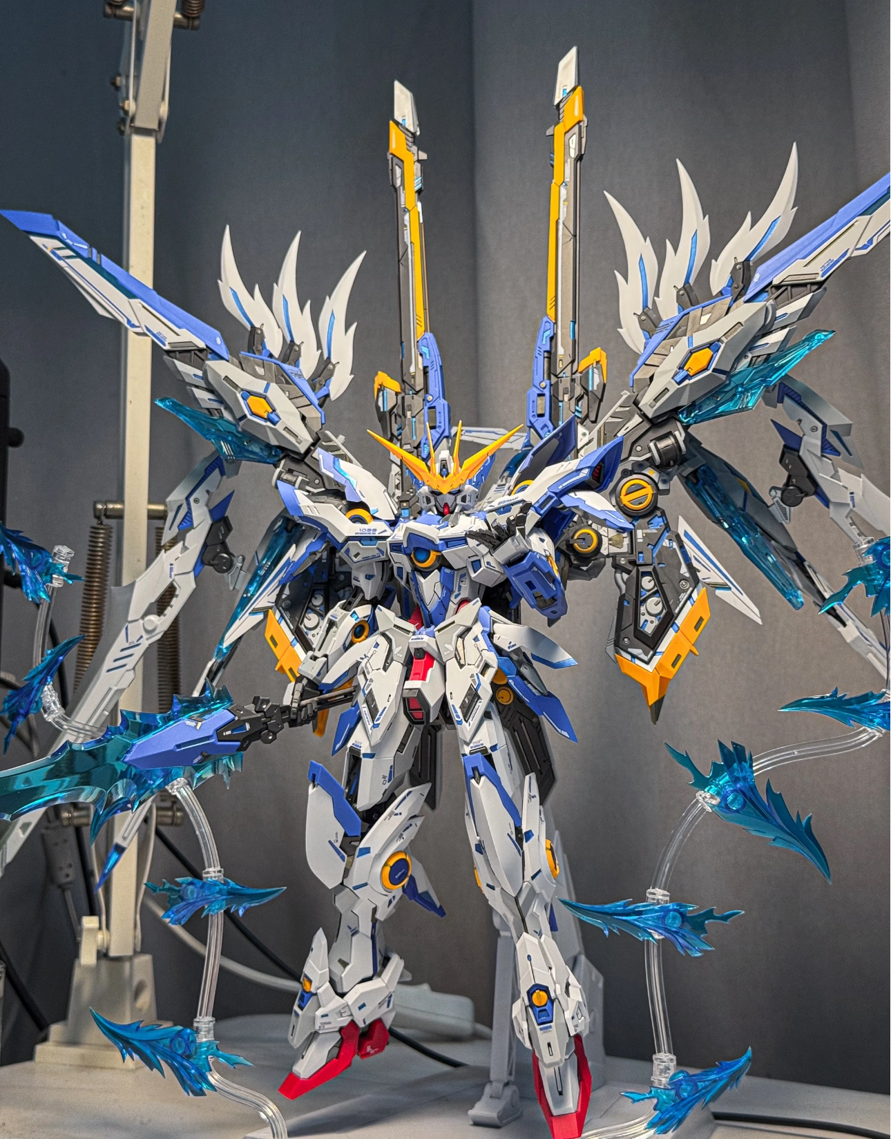 【 力大潮玩 】拼装高达模型系列周边抽绳子