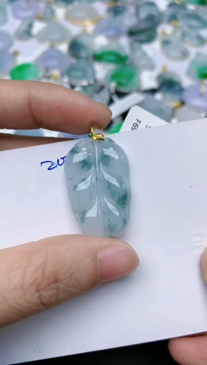 【闪购商品】翡翠颈饰18K金镶嵌天然翡翠A货    