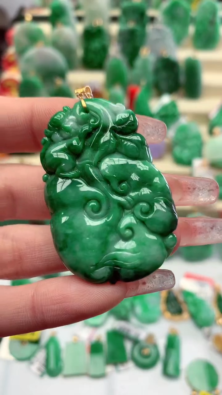 【闪购商品】翡翠颈饰18K金镶嵌挂件