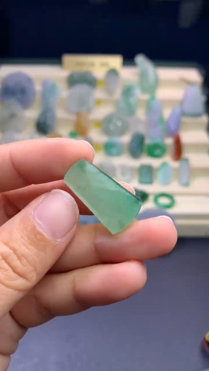 【闪购商品】定制翡翠未镶嵌           无事牌