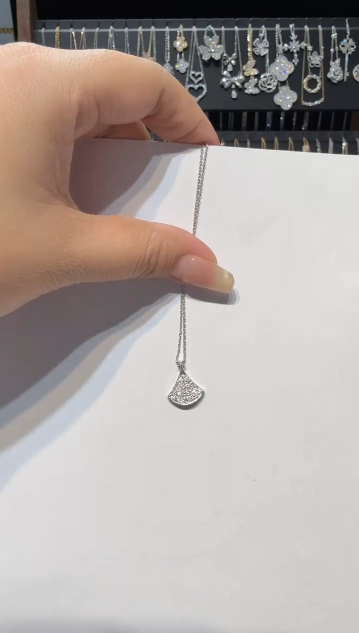 铂Pt950镶嵌实验室培育钻石项链