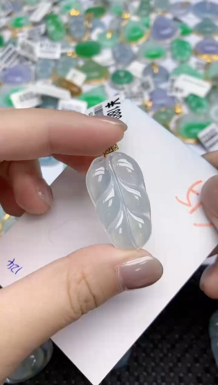 【闪购商品】翡翠颈饰18K金镶嵌天然翡翠A货