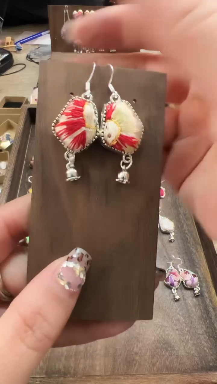 【闪购商品】织绣民族风老绣饰品321