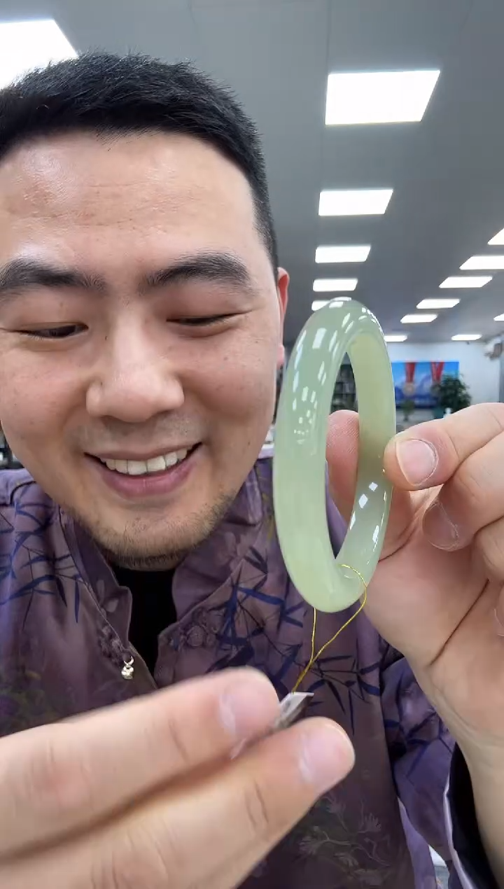 【闪购商品】和田玉手镯未镶嵌55-56  169