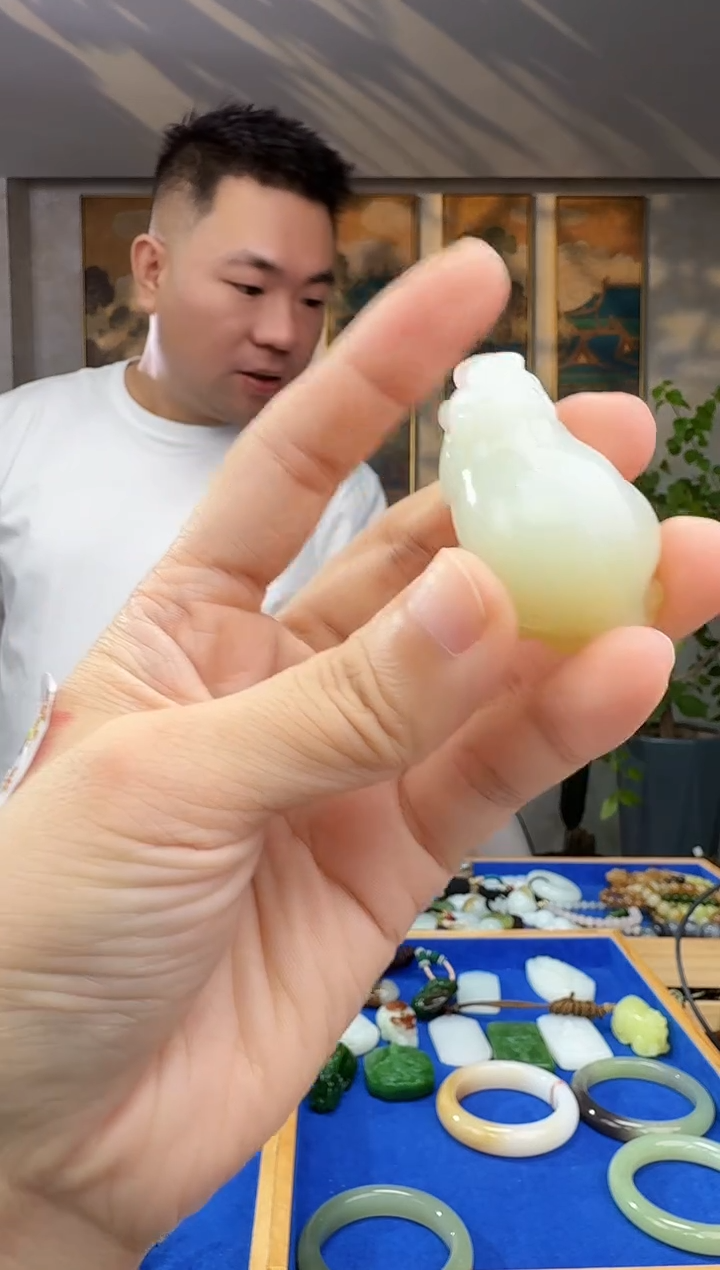 未镶嵌和田玉挂件拍一发一
