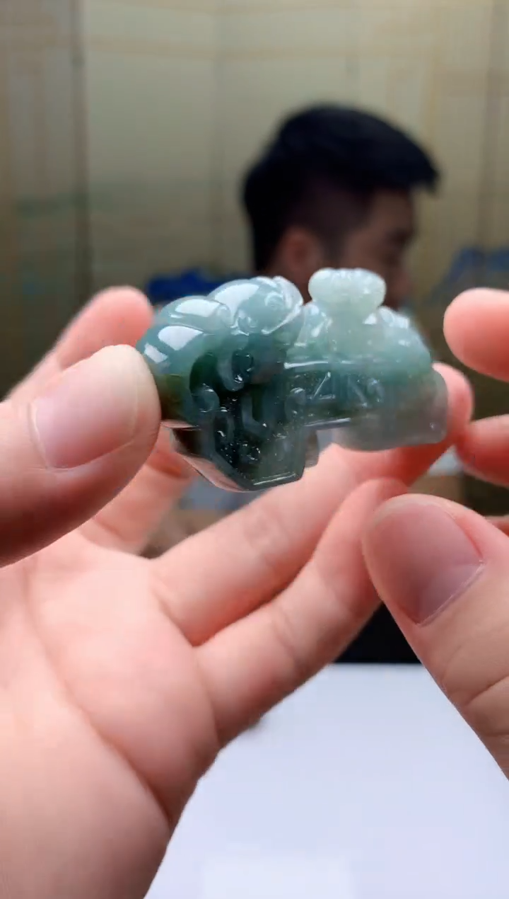 【闪购商品】定制翡翠未镶嵌5028bb-毛货挂件