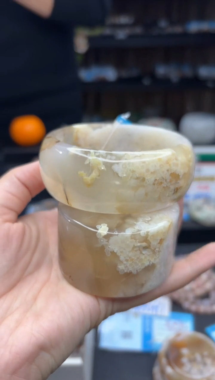 【闪购商品】石英质玉手镯未镶嵌241（62圈赠送镯心）