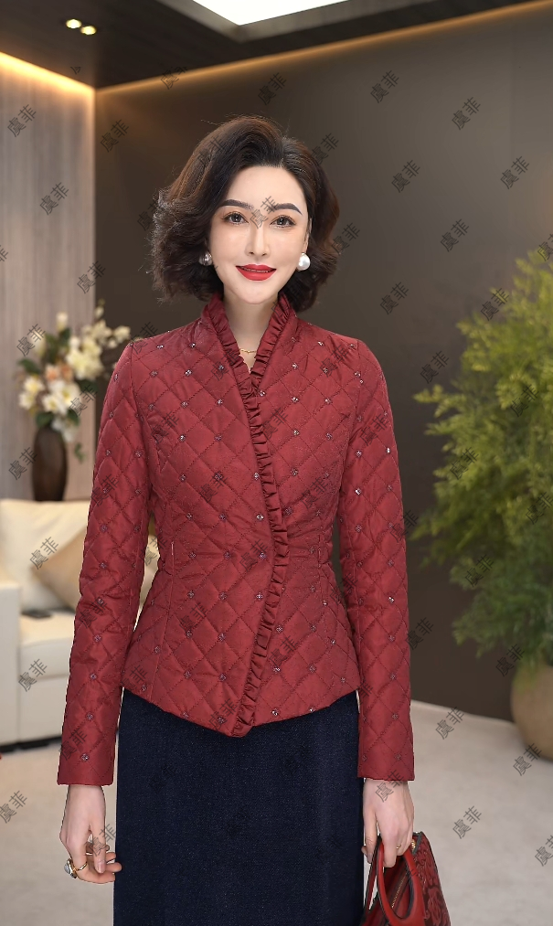 2026新款连立领手工花边珠片刺绣棉服短款气质外套WF2089H