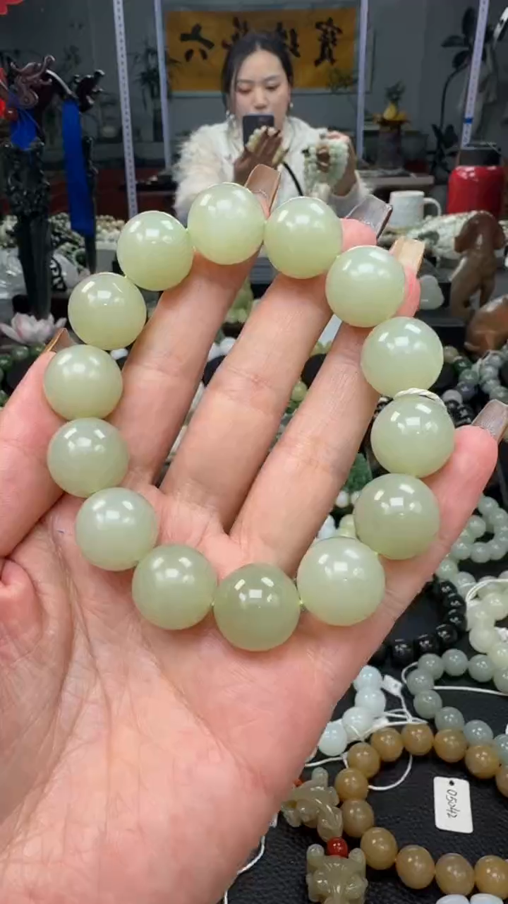 未镶嵌手串和田玉冰晴水卡16