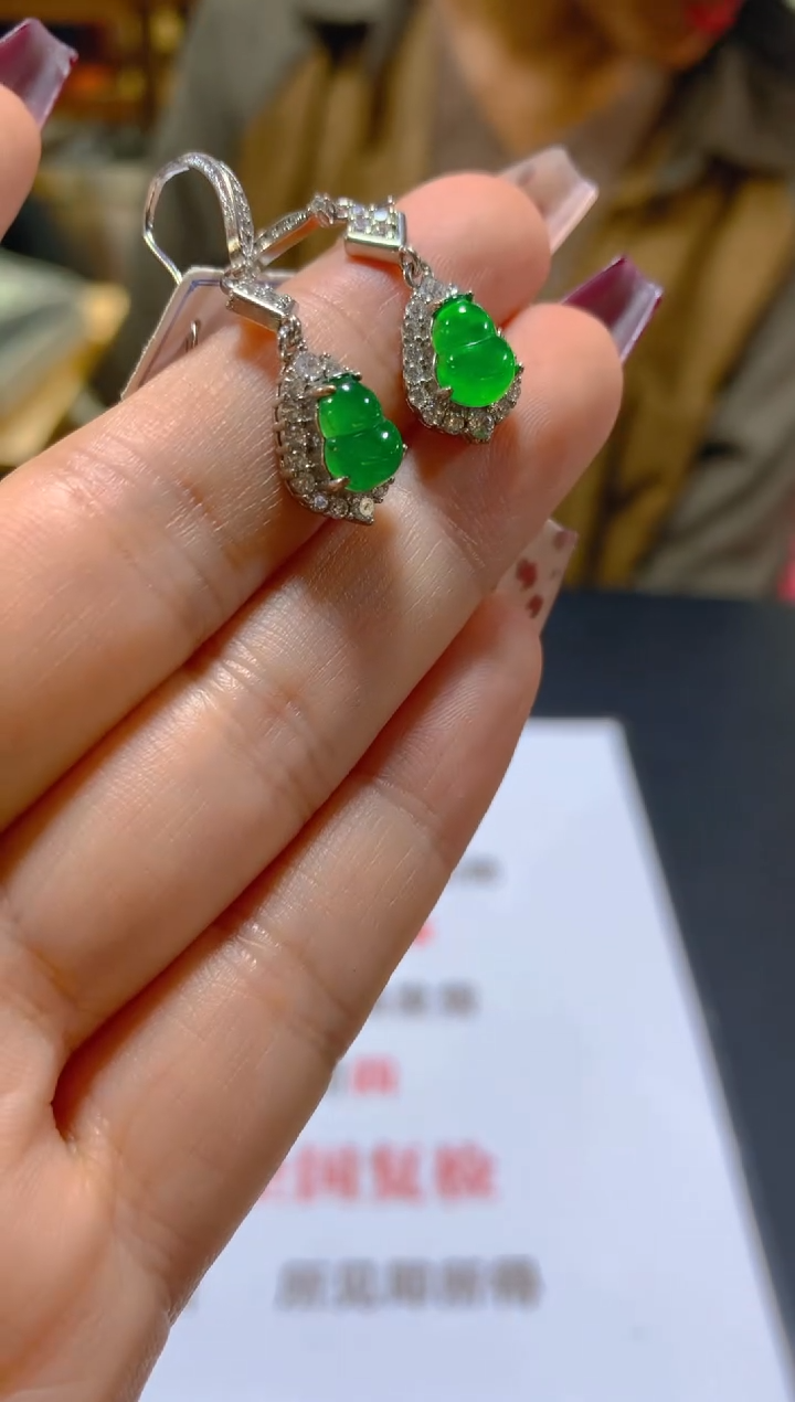 未镶嵌翡翠耳饰多样性发一