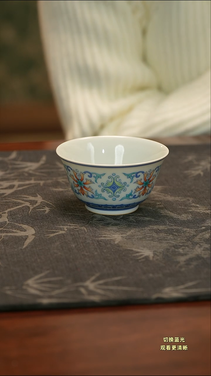 L***N手绘斗彩主人杯