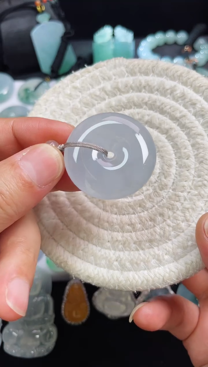 【闪购商品】翡翠未镶嵌颈饰平安扣尺寸 34.1  7.7mm