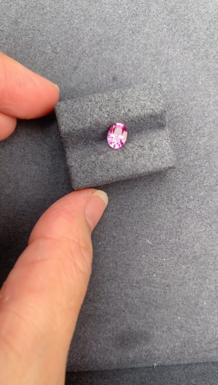 【闪购商品】彩色蓝宝石裸石未镶嵌1ct无烧粉蓝宝
