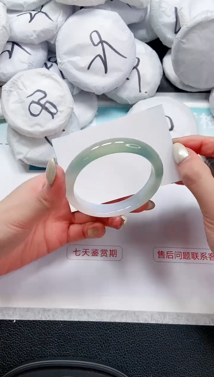 【闪购商品】石英质玉手镯未镶嵌 12L167-56