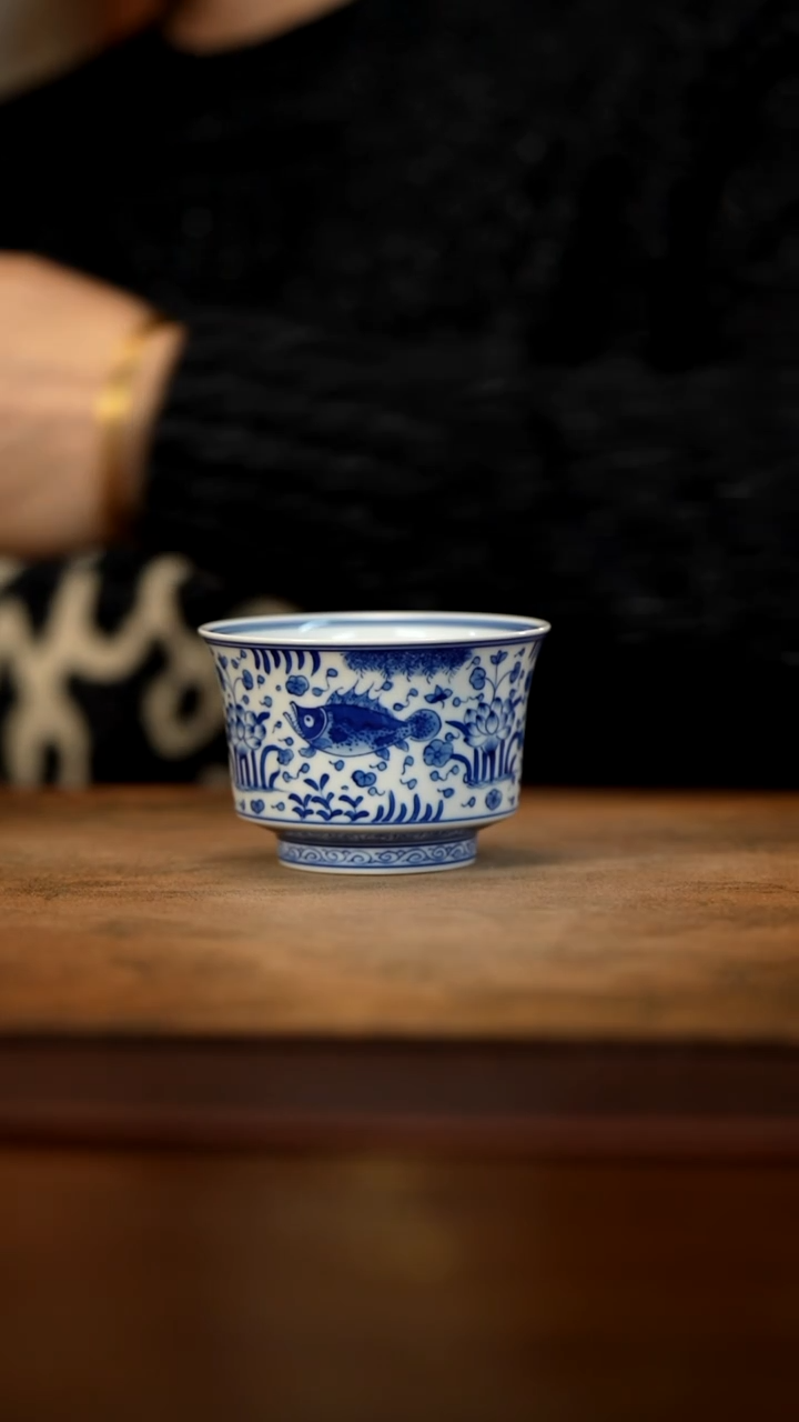 【闪购商品】青花鱼藻纹马蹄杯