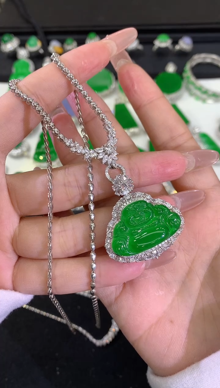 【闪购商品】翡翠颈饰18K金镶嵌佛公项链