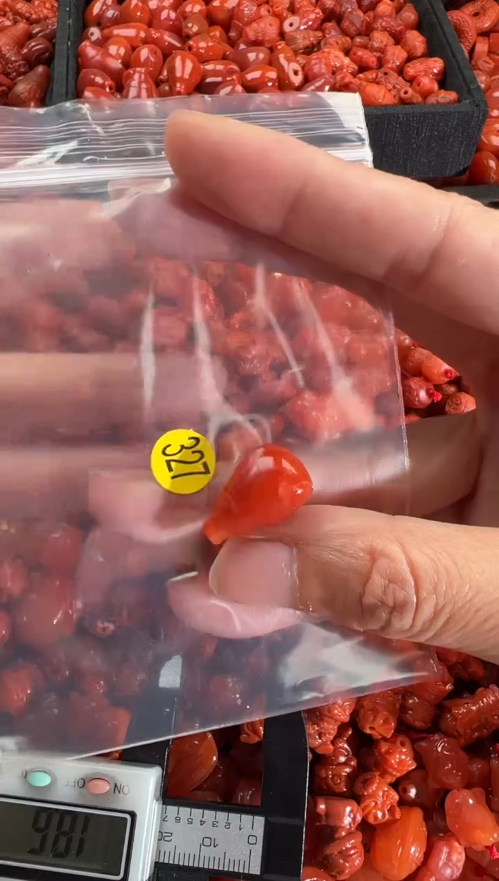 【闪购商品】南红玛瑙颈饰未镶嵌1