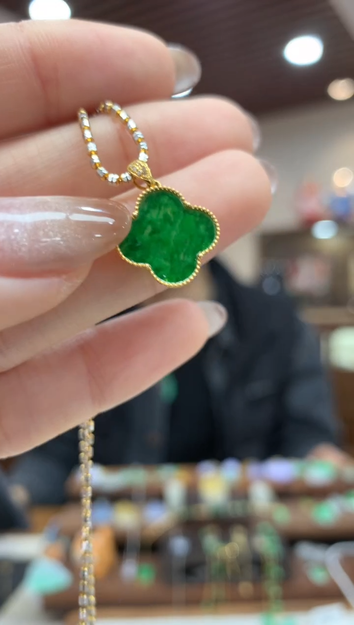【闪购商品】翡翠吊坠(不含链)18K金镶嵌四叶草
