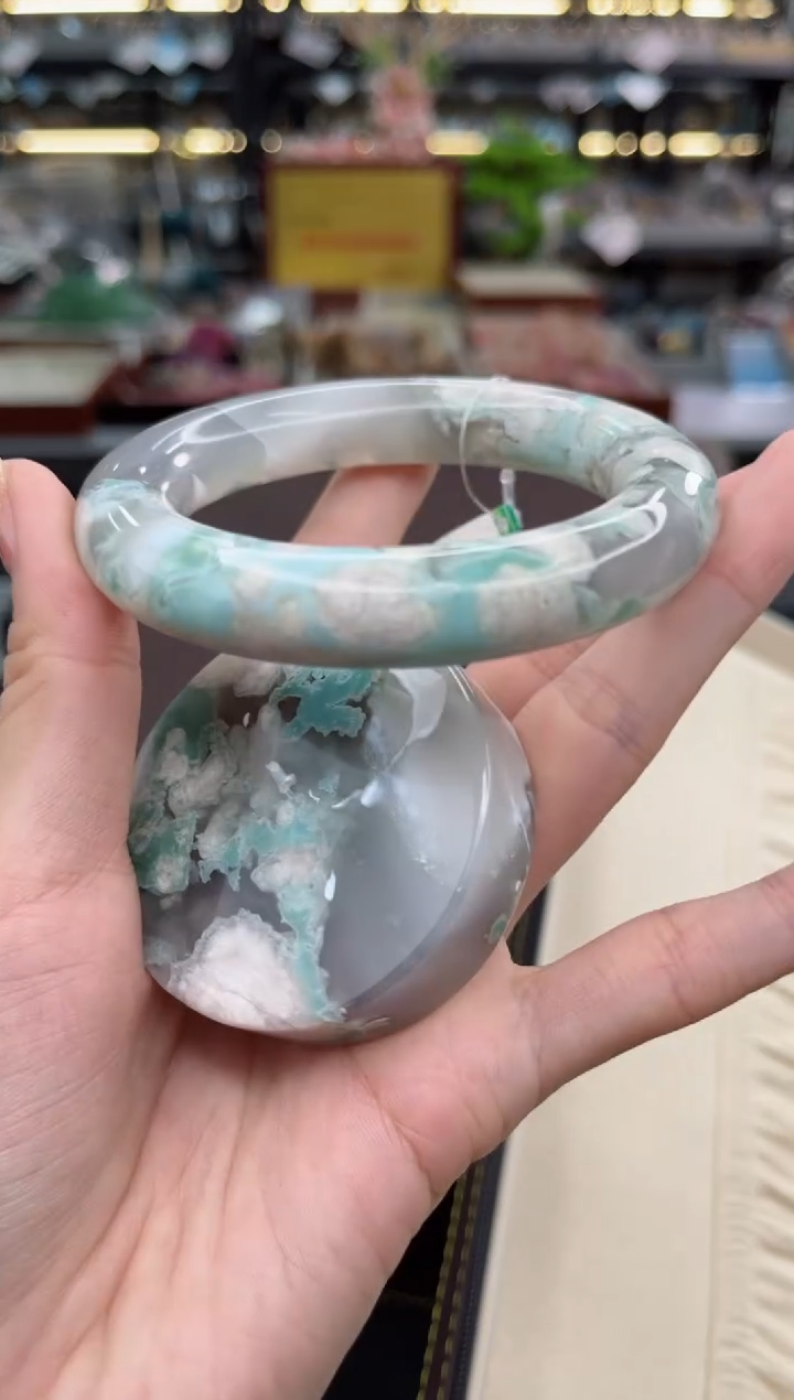 【闪购商品】石英质玉手镯未镶嵌56圈口（赠品镯心）3S9746