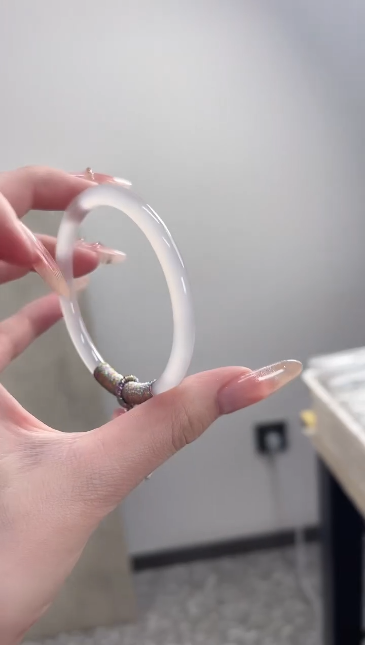 【闪购商品】玛瑙/玉髓手镯未镶嵌56-57圈 需要包容