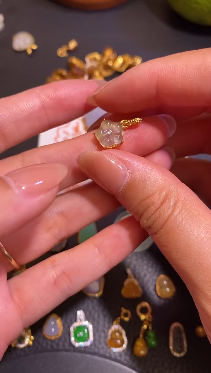 颈饰银S925镶嵌翡翠a货翡翠