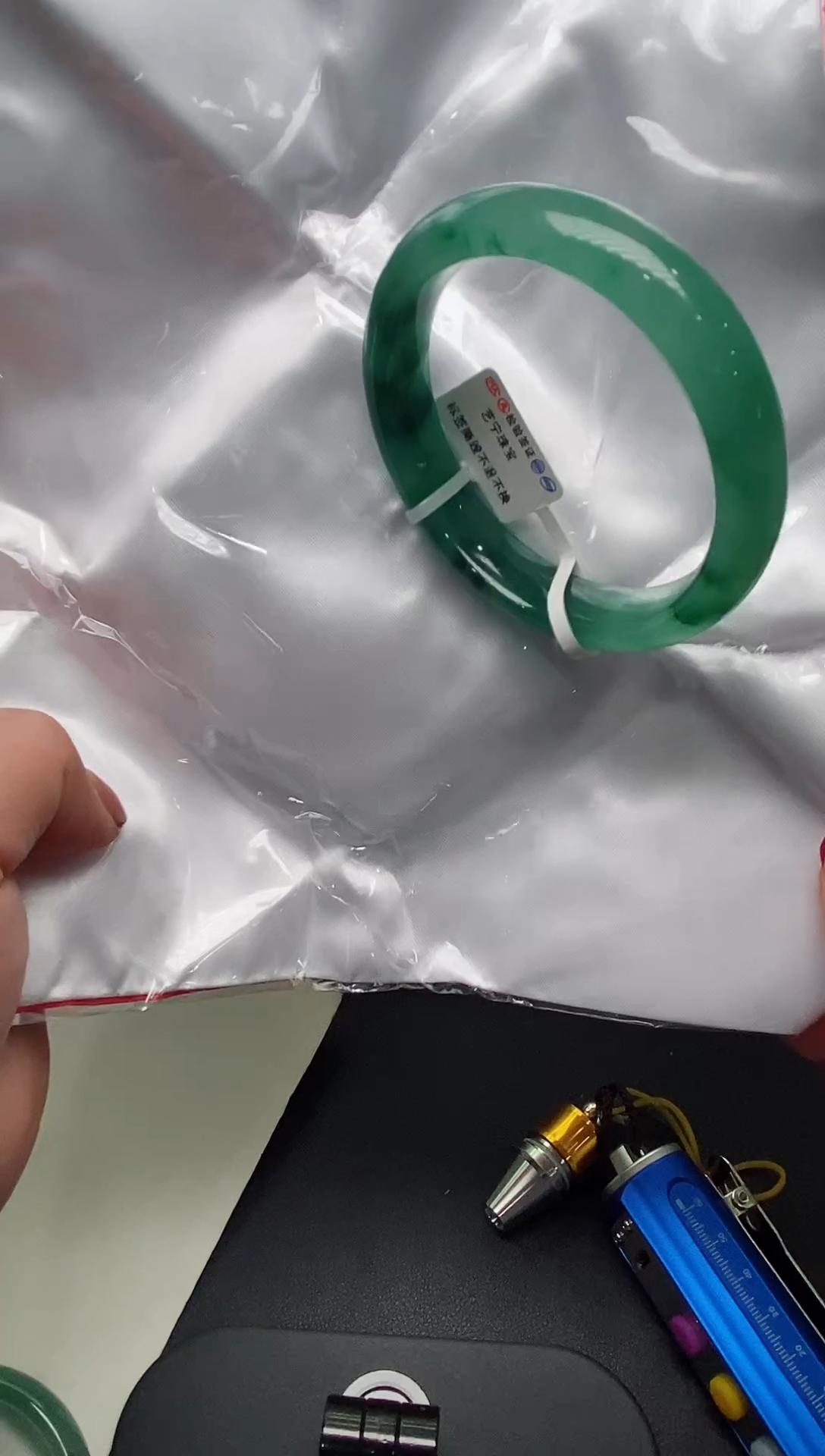 【闪购商品】石英质玉手镯未镶嵌51