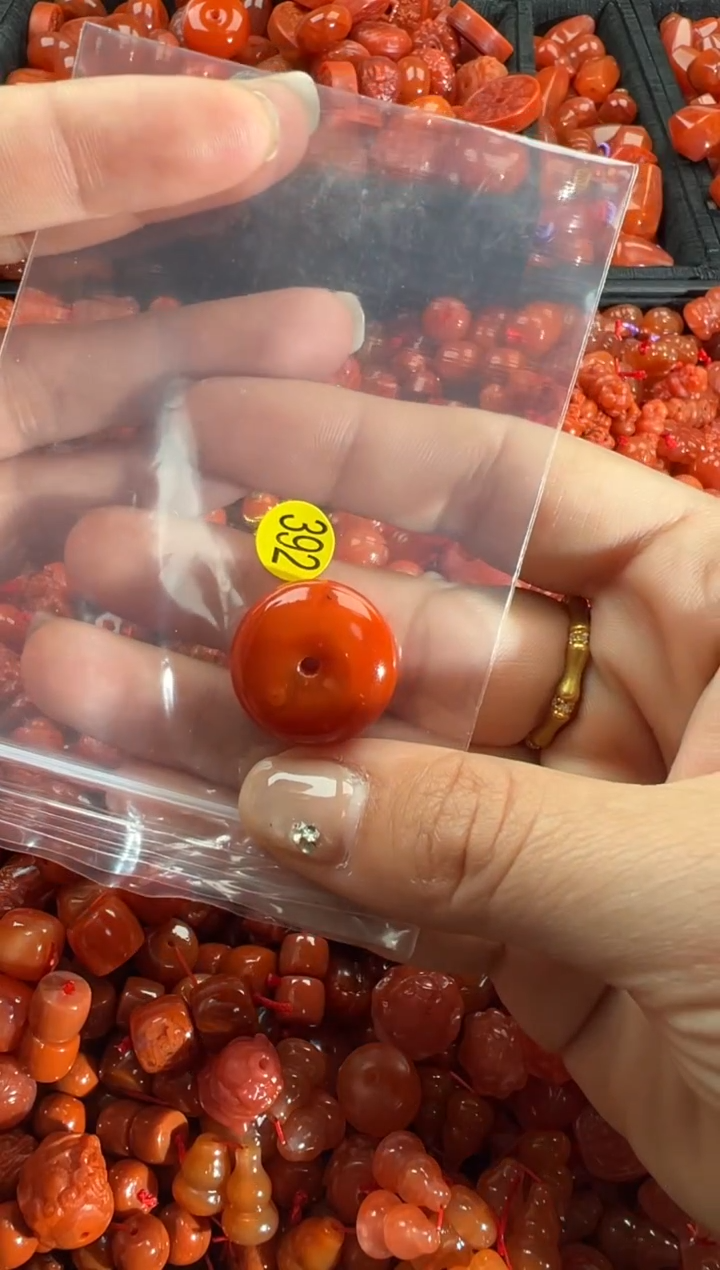 【闪购商品】南红玛瑙颈饰未镶嵌1