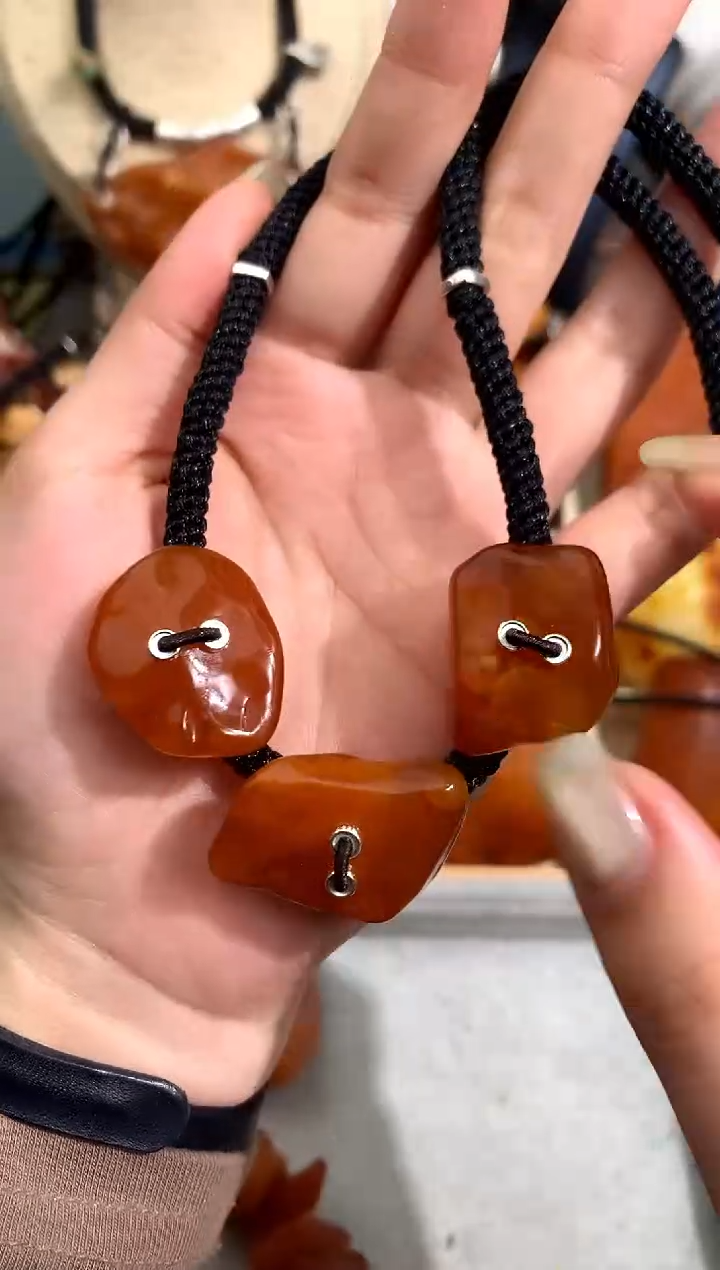 【闪购商品】蜜蜡裸石未镶嵌似玉