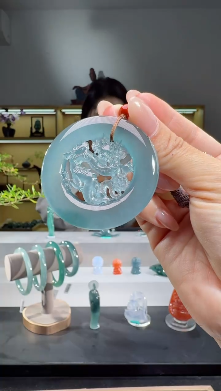 吊坠(不含链)未镶嵌翡翠龙牌