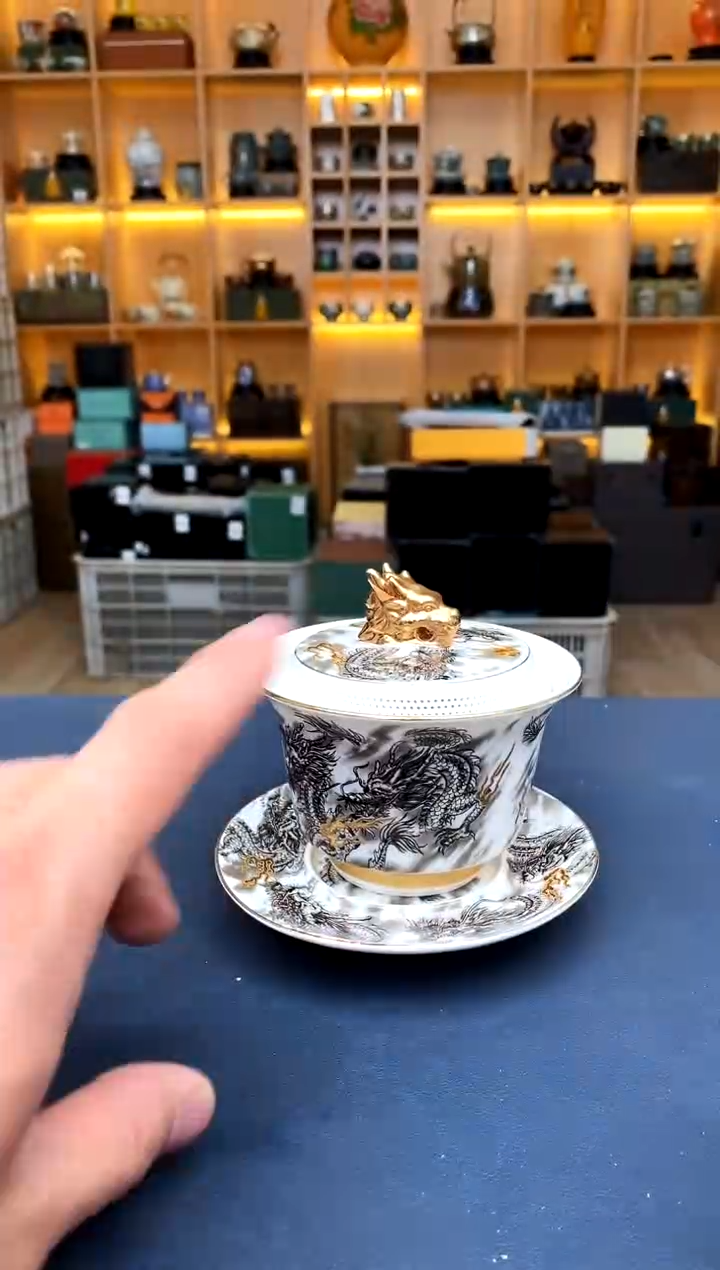 【闪购商品】撤柜高货，价格随便开@@D323