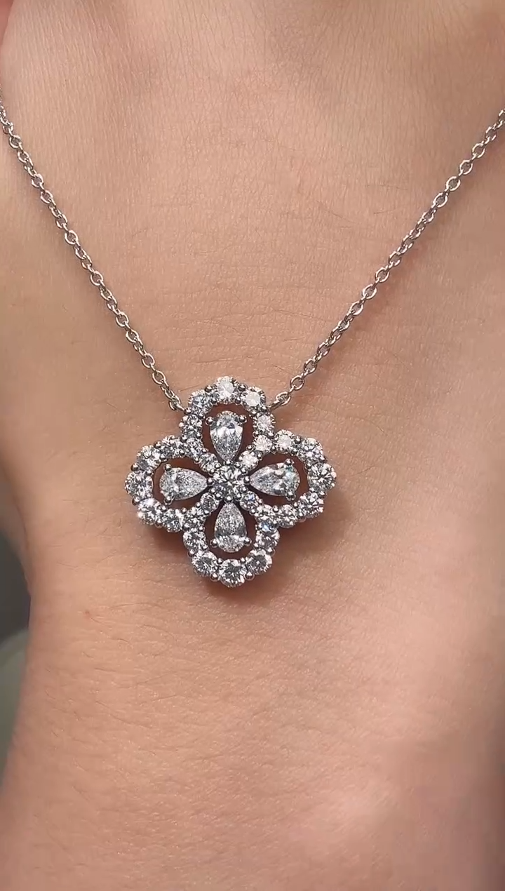 18K金镶嵌项链实验室培育钻石@@项链白四叶草