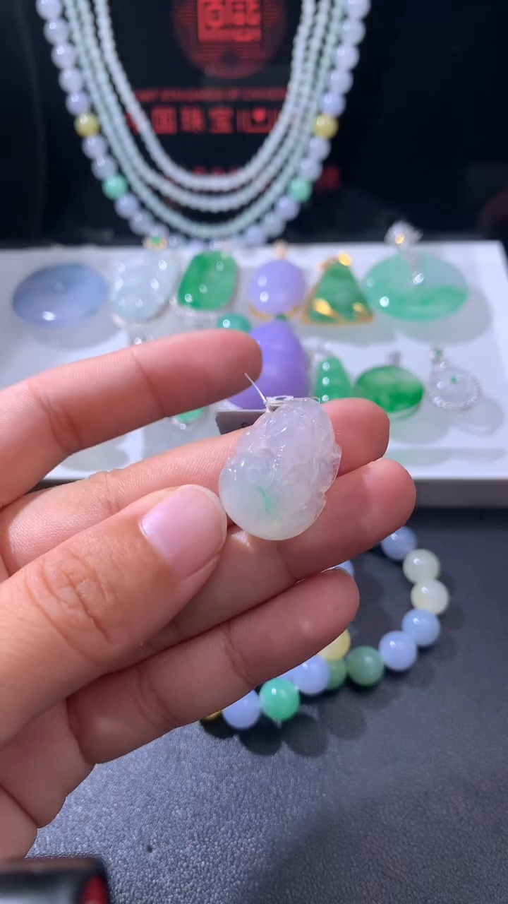 未镶嵌定制翡翠     