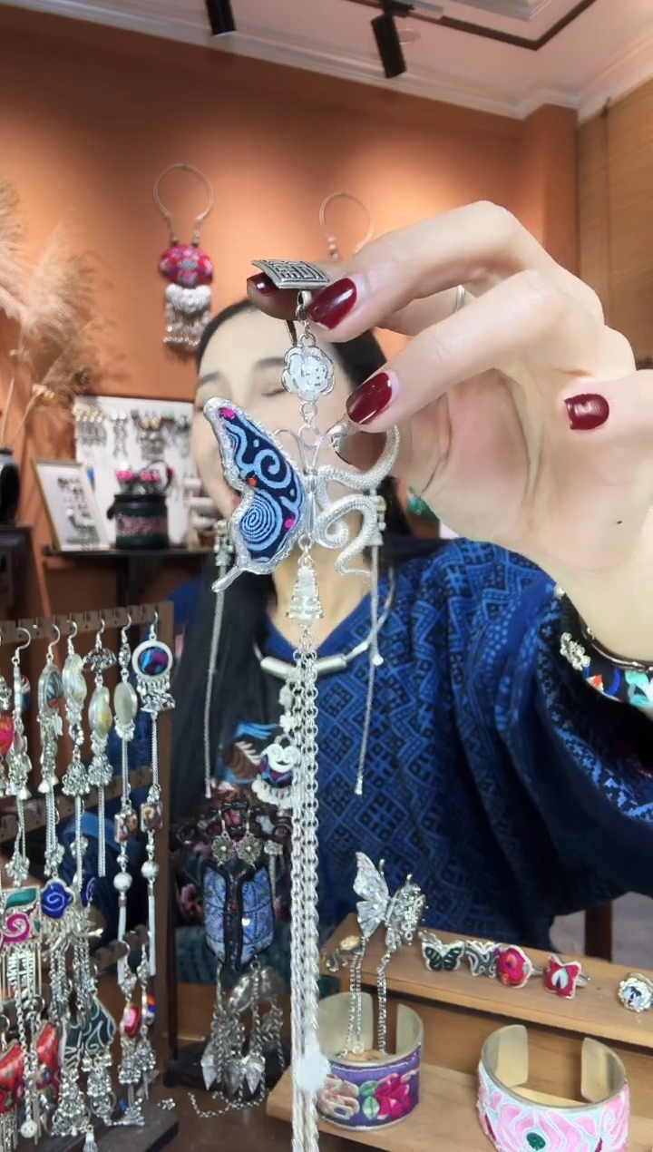 【闪购商品】刺绣纯手工民族风压襟