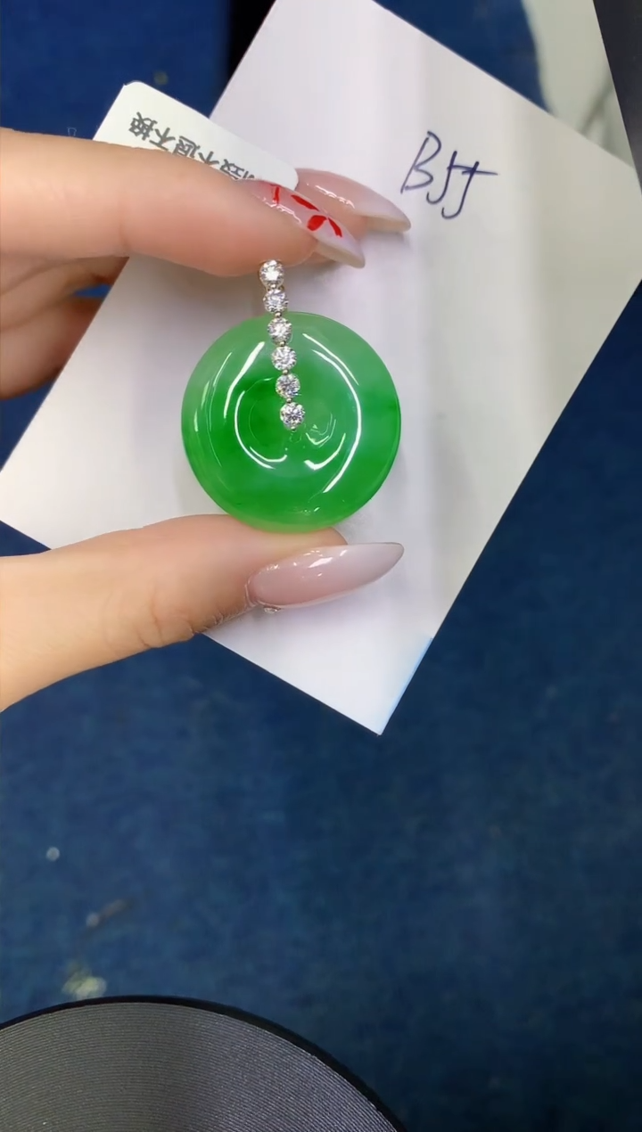 【闪购商品】翡翠颈饰18K金镶嵌00000000000