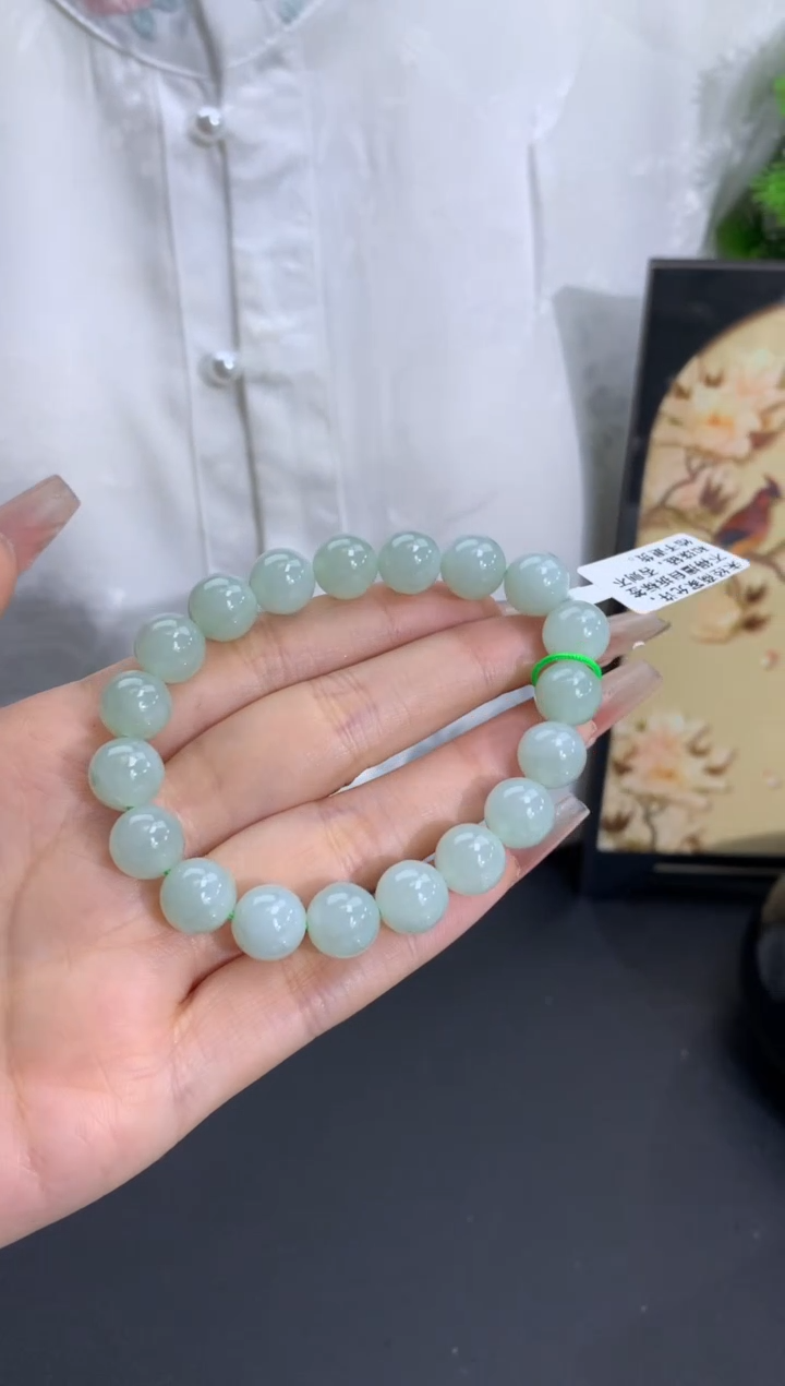 【闪购商品】翡翠手链未镶嵌淡淡晴底 卡10.1mm
