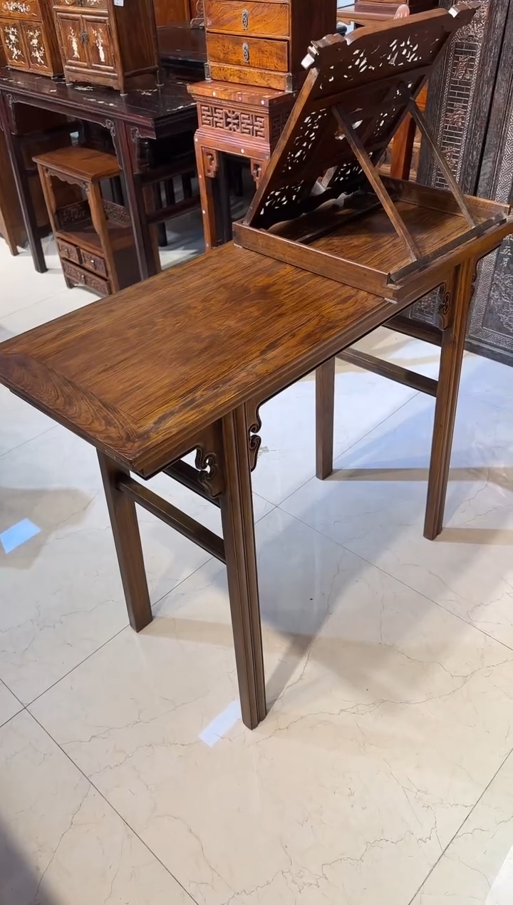 【闪购商品】木木艺黄花梨花纹条案2100.888888