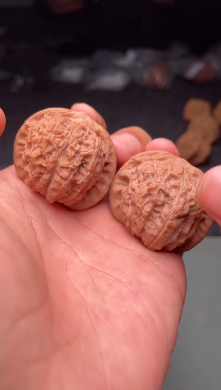 把件文玩核桃a37  血麒麟 37尺