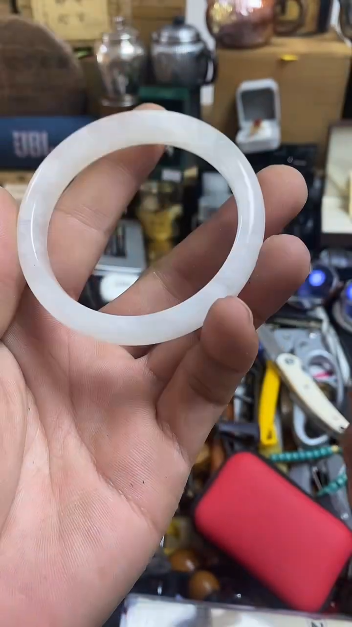 瓷片闪购商品   如图所示